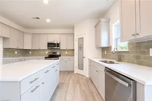 3608 Steeplegate Ct, Burlington, NC 27215 - Photo 10