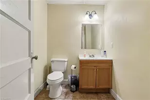 504 W Webb Ave, Burlington, NC 27217 - Photo 10