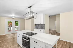 2021 Warwickshire Dr, Greensboro, NC 27455 - Photo 22