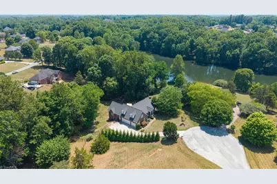 7600 Pond Court, Kernersville, NC 27284 - Photo 4