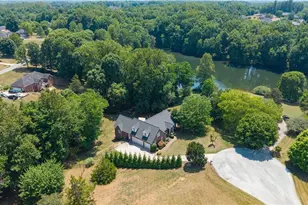 7600 Pond Ct, Kernersville, NC 27284 - Photo 4