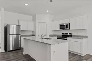 1002 Riverbank Dr, Kernersville, NC 27284 - Photo 6