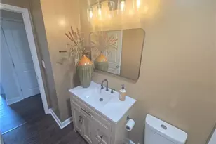 438 Dudley St, Burlington, NC 27217 - Photo 10