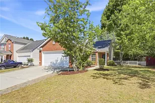 4401 Brecon Ln, Greensboro, NC 27407 - Photo 4