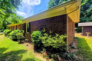 171 Idlewild Dr, Randleman, NC 27317 - Photo 4