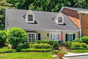 5 Fountain Manor Dr, Greensboro, NC 27405 - Photo 2