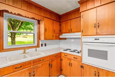 5500 Rozianna Drive, Winston-Salem, NC 27106 - Photo 12