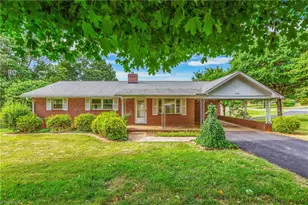 5500 Rozianna Dr, Winston-Salem, NC 27106 - Photo 2