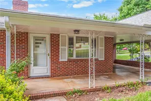 5500 Rozianna Dr, Winston-Salem, NC 27106 - Photo 4