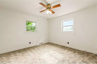 5500 Rozianna Drive, Winston-Salem, NC 27106 - Photo 16