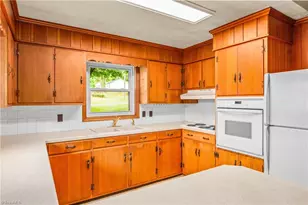 5500 Rozianna Dr, Winston-Salem, NC 27106 - Photo 10