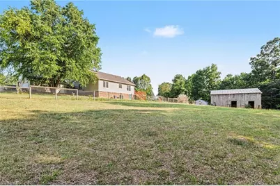 3750 Nc Highway 150, Reidsville, NC 27320 - Photo 30