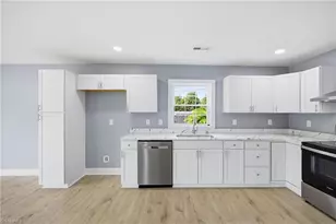 1118 Border St, Burlington, NC 27217 - Photo 6