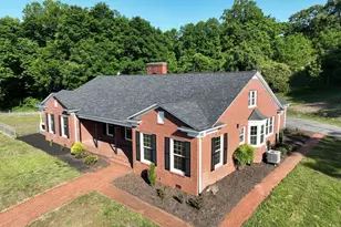 1006 F St, North Wilkesboro, NC 28659 - Photo 2