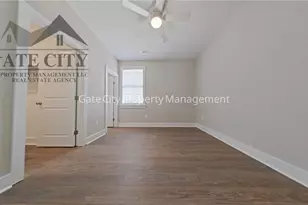 306 Oakwood St, High Point, NC 27262 - Photo 6