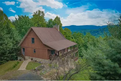 605 Valley View Drive, Purlear, NC 28665 - Photo 2