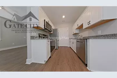 306 Oakwood Street #B, High Point, NC 27262 - Photo 2