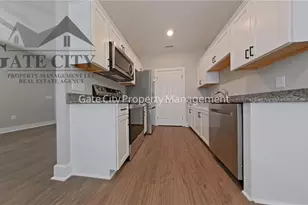306 Oakwood St, High Point, NC 27262 - Photo 2