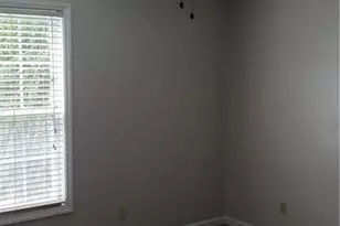 803-E Moultrie Ct, Greensboro, NC 27409 - Photo 8