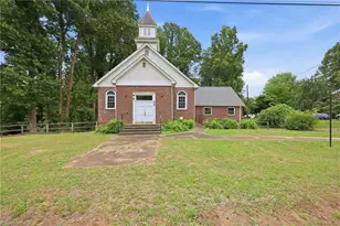 210 Oak Grove Rd, Elkin, NC 28621 - Photo 2