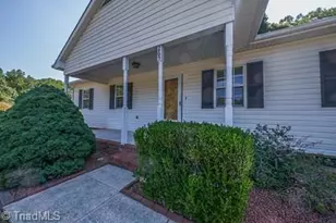 265 Rolling Green Dr, Winston-Salem, NC 27107 - Photo 6