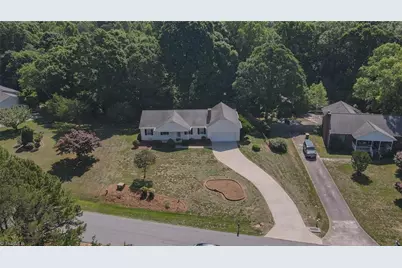 265 Rolling Green Drive, Wallburg, NC 27107 - Photo 2