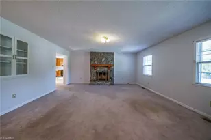 265 Rolling Green Dr, Winston-Salem, NC 27107 - Photo 8