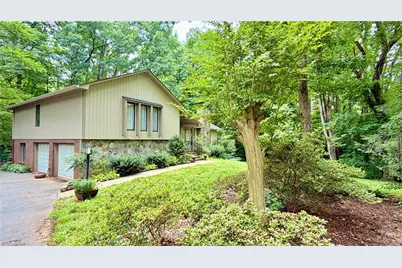 2224 E Old US Highway 421, Yadkinville, NC 27055 - Photo 2