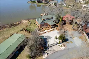 423 N Shore Dr, Lexington, NC 27292 - Photo 2