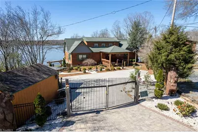 423 N Shore Drive, Lexington, NC 27292 - Photo 10