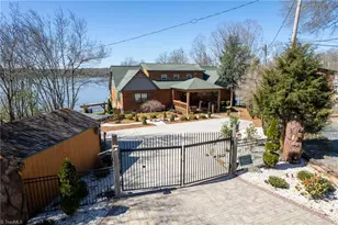 423 N Shore Dr, Lexington, NC 27292 - Photo 10