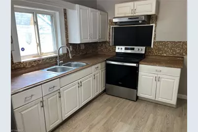 911 17th Street, Winston-Salem, NC 27105 - Photo 4