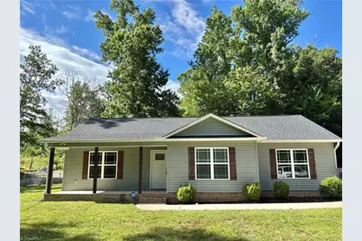 1 Lambeth Drive, Thomasville, NC 27360 - Photo 2
