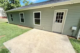1 Lambeth Dr, Thomasville, NC 27360 - Photo 18