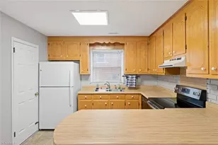 731 Oakgrove Dr, Graham, NC 27253 - Photo 14