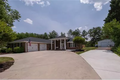 7060 Orchard Path Drive, Clemmons, NC 27012 - Photo 2