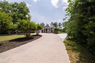 7060 Orchard Path Dr, Clemmons, NC 27012 - Photo 4