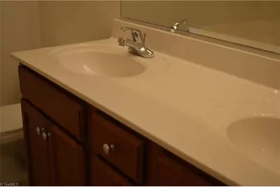 484 Dunwood Drive, High Point, NC 27265 - Photo 16