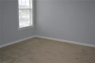 484 Dunwood Dr, High Point, NC 27265 - Photo 22