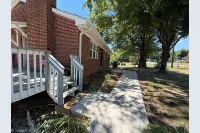 808 Donnell Street, Kernersville, NC 27284 - Photo 6