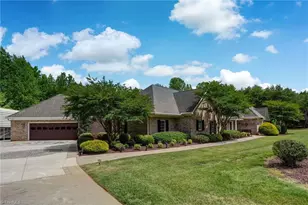 8106 Breezy Hill Dr, Browns Summit, NC 27214 - Photo 44