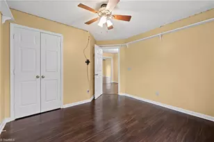 6721 River Hills Dr, Greensboro, NC 27410 - Photo 18