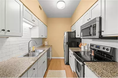 310 Meadows Circle, Winston-Salem, NC 27104 - Photo 10