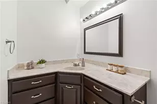 310 Meadows Cir, Winston-Salem, NC 27104 - Photo 18