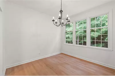 310 Meadows Circle, Winston-Salem, NC 27104 - Photo 8