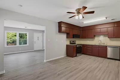 905 Camden Court, Winston-Salem, NC 27103 - Photo 8