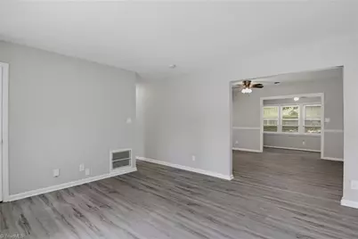 905 Camden Court, Winston-Salem, NC 27103 - Photo 4