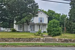 223 Lawsonville Ave, Reidsville, NC 27320 - Photo 2