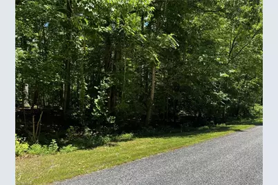 613 Aztec Drive, Wallburg, NC 27107 - Photo 2