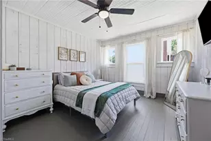 807 E Guilford St, Thomasville, NC 27360 - Photo 12